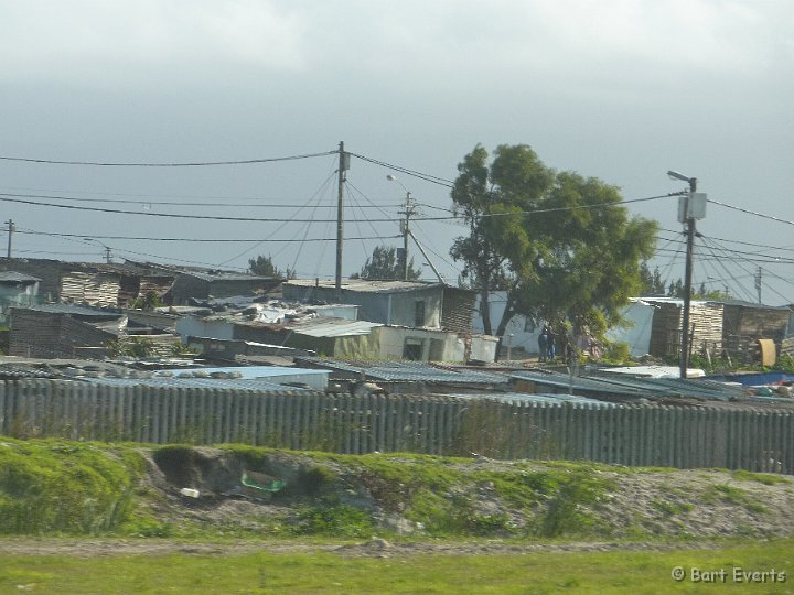 P1010359.JPG - The other side of Cape Town: shacks on the Cape Flats