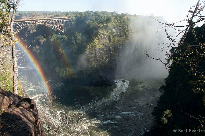 DSC_4005.jpg - Rainbow over the Bridge connecting Zambia and Zimbabwe