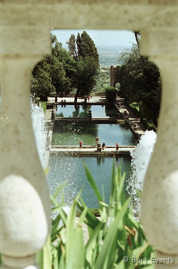 Scan10125.jpg - A beautiful lush garden with famous for its fountains