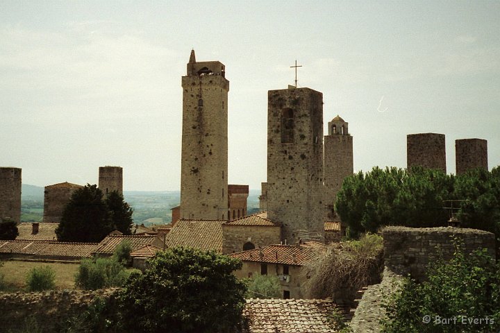 Scan10050.jpg - The 'skyscrapers' of San Gimignano