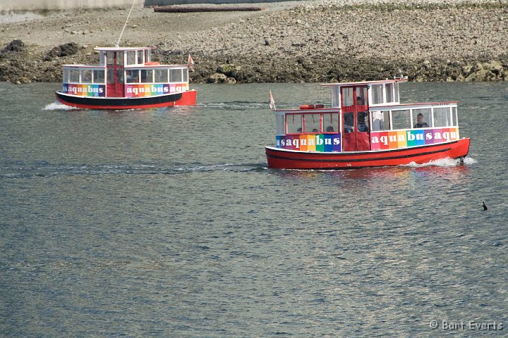 DSC_6841.jpg - The little ferries for transport to and from the downtown peninsula