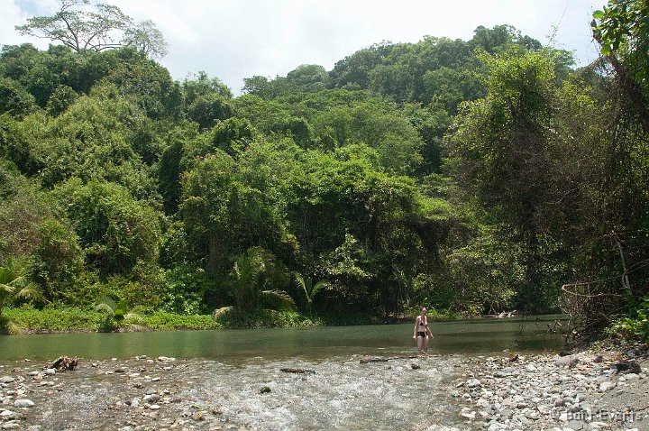 DSC_9140.jpg - Cooling down in a river