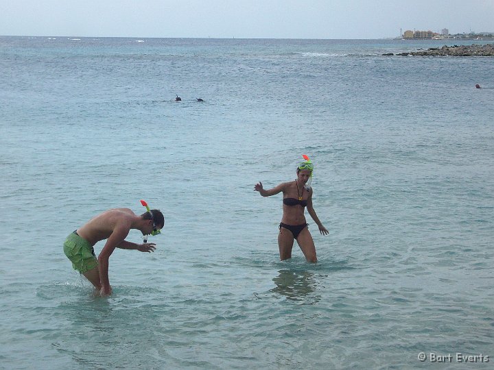 P1000579.jpg - Jan Joost and Stefanie doing some snorkeling