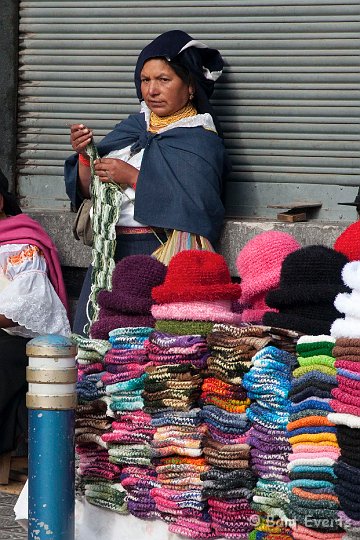 eDSC_0297.JPG - Woman on the market