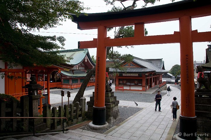 DSC_5068.jpg - The Fushimi-Inari Taisha Shrine famous for its corridors of Torii gates