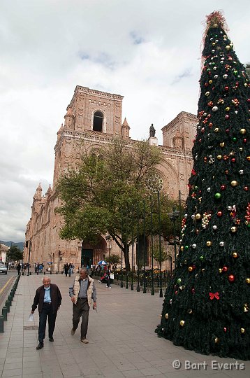 DSC_9411.JPG - Cathedral of Cuenca with Christmas tree
